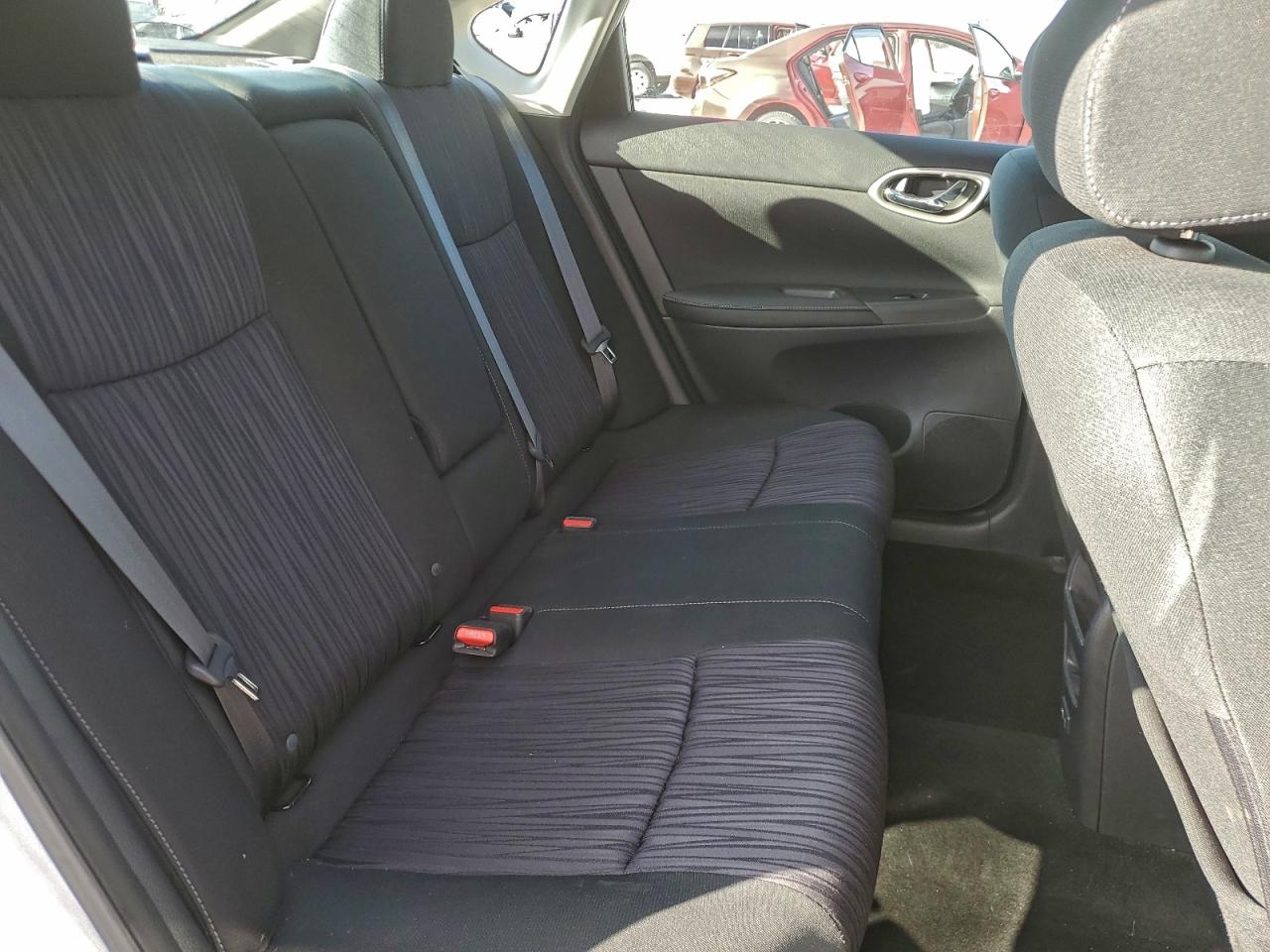 2019 NISSAN SENTRA S photo 10