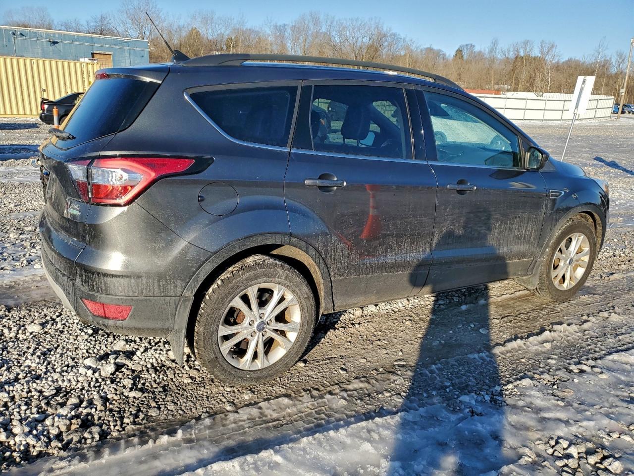 2018 FORD ESCAPE SEL photo 3