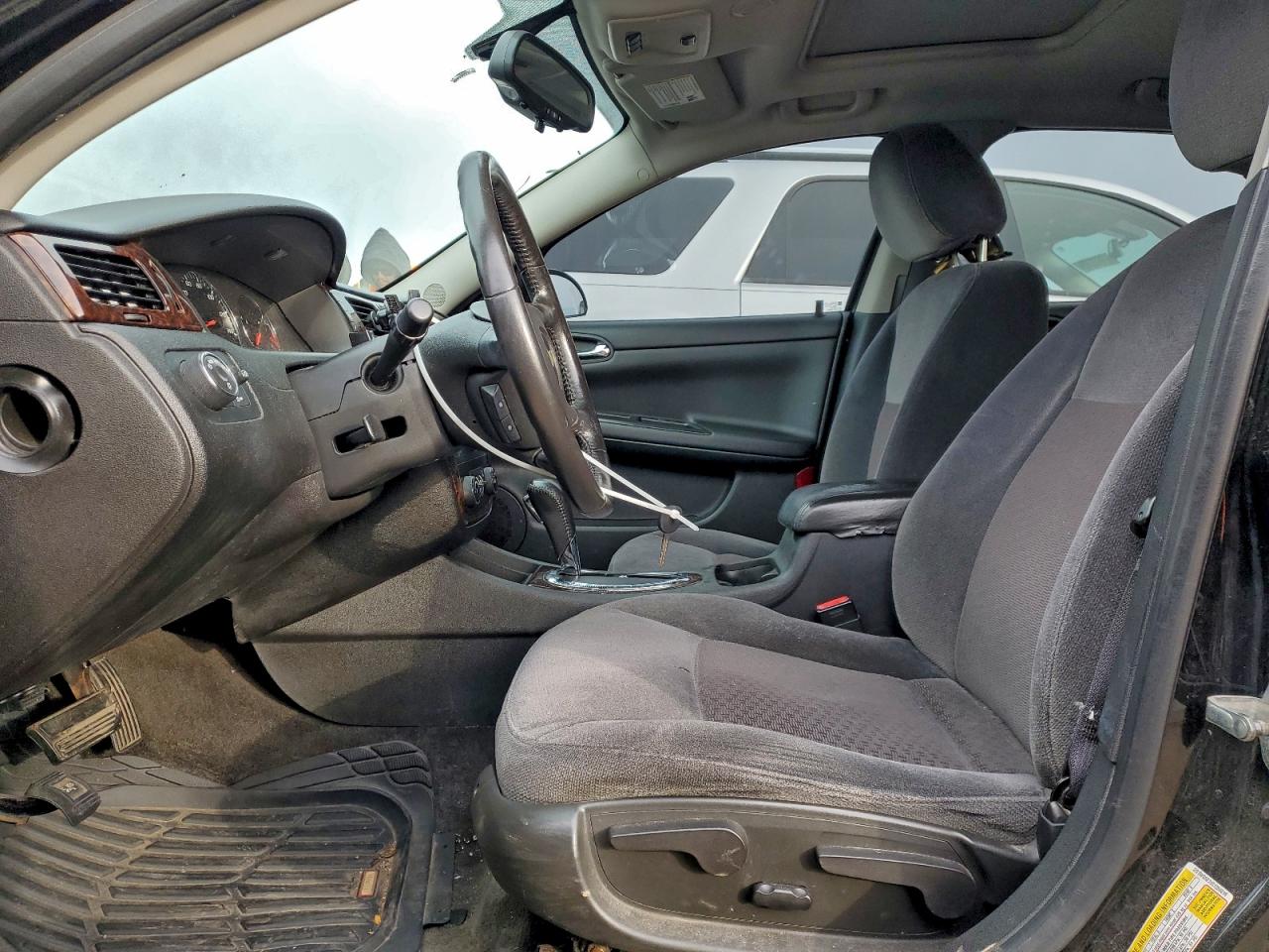 2012 CHEVROLET IMPALA LT photo 13
