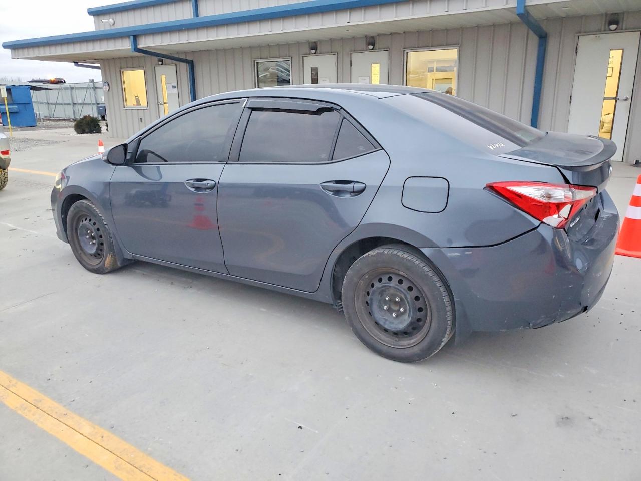 2014 TOYOTA COROLLA L photo 2