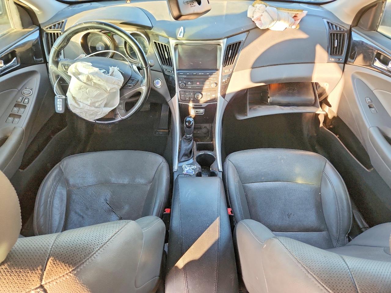 2014 HYUNDAI SONATA SE photo 8