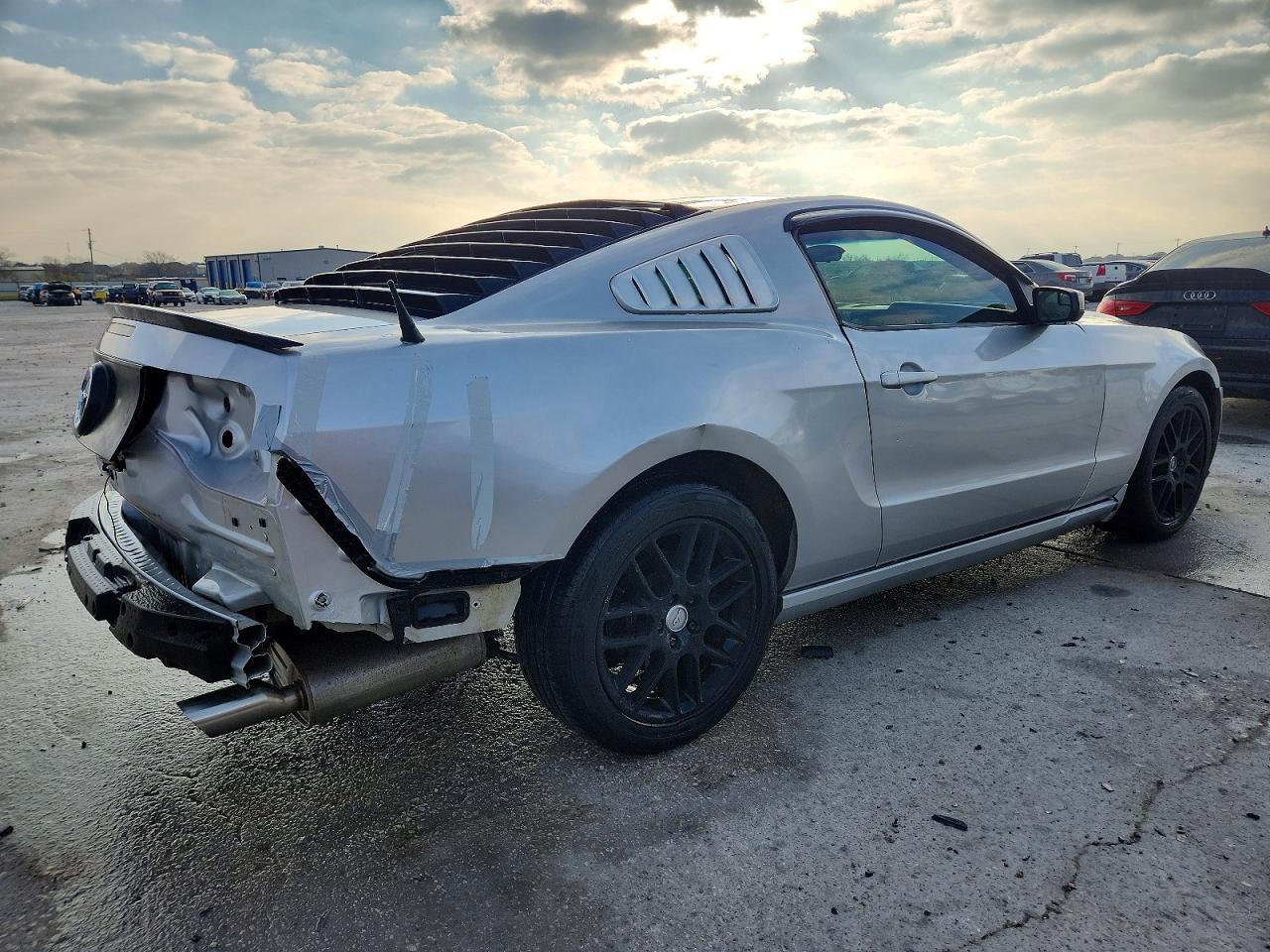 2014 FORD MUSTANG photo 3
