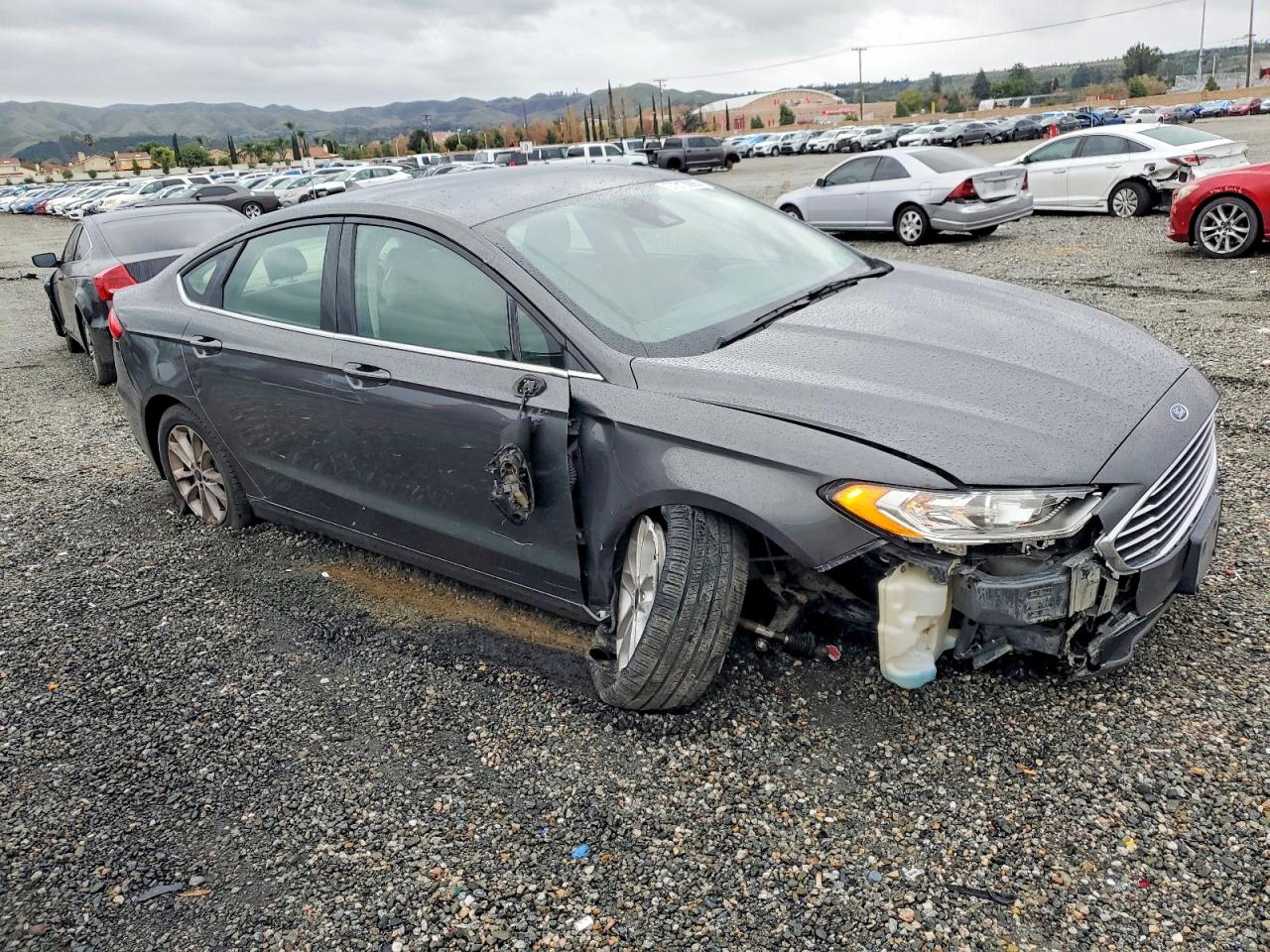 2020 FORD FUSION SE photo 4
