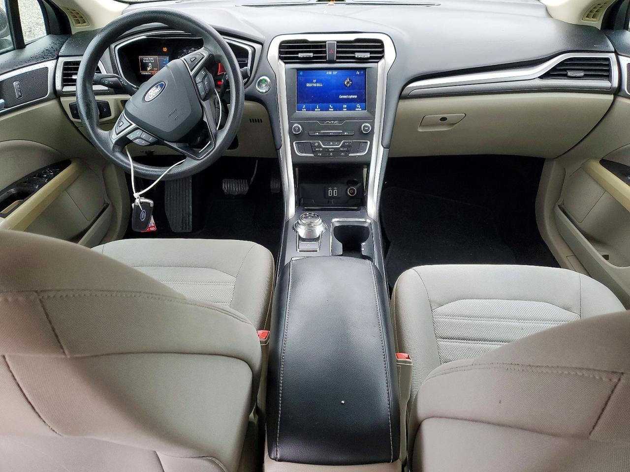 2020 FORD FUSION SE photo 8