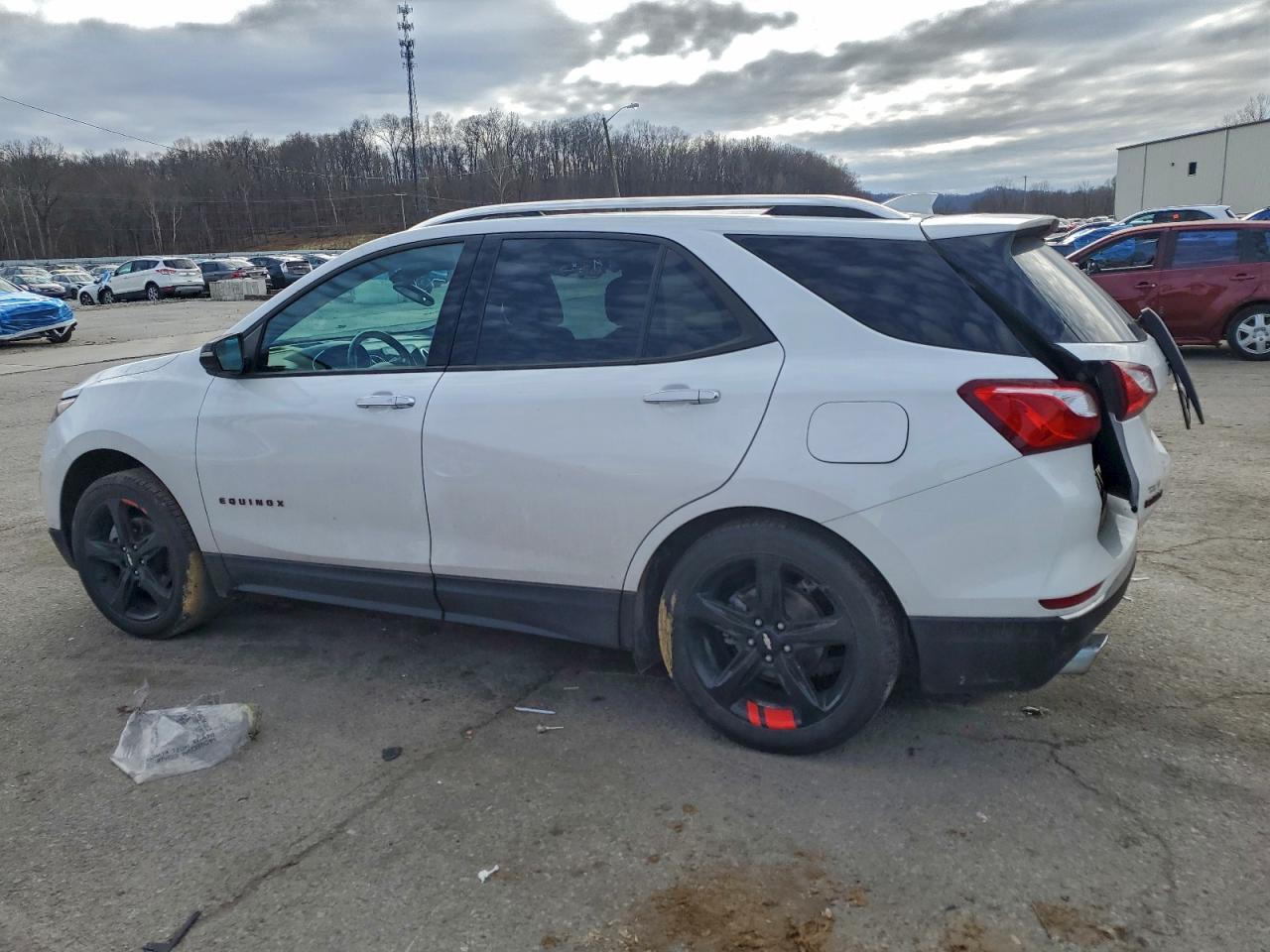 2020 CHEVROLET EQUINOX PREMIER photo 2