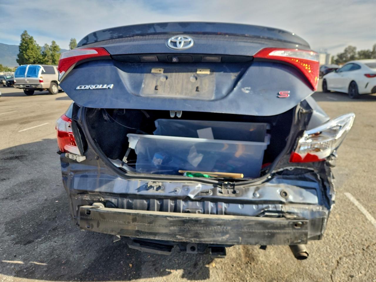 2015 TOYOTA COROLLA L photo 6