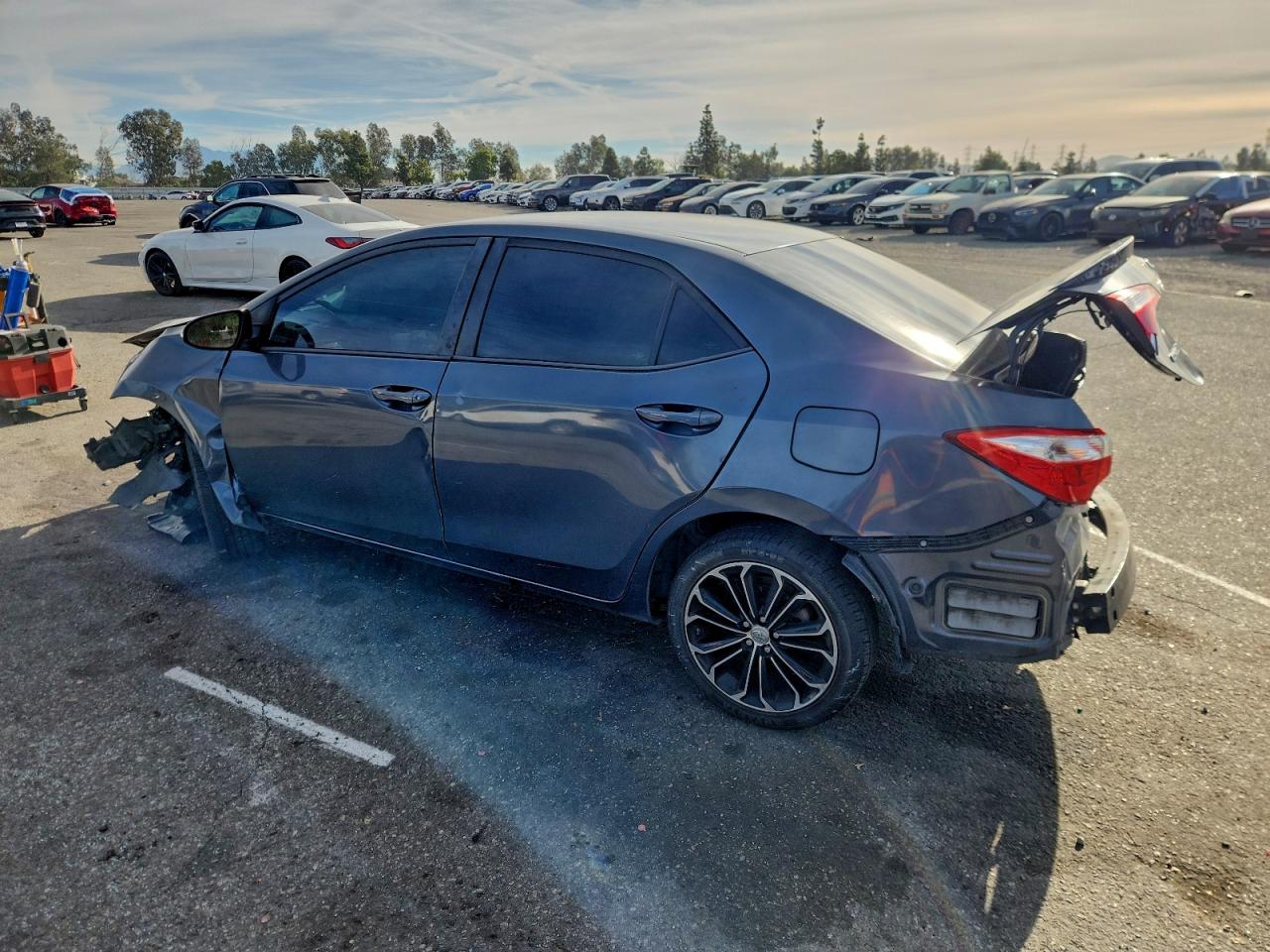 2015 TOYOTA COROLLA L photo 2