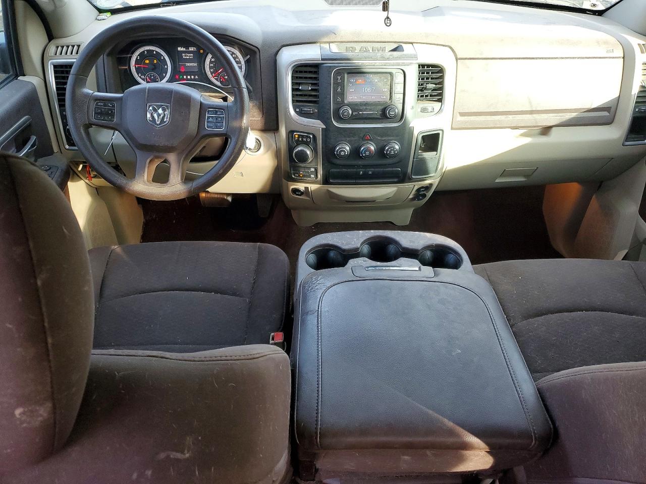 2014 RAM 1500 SLT photo 15