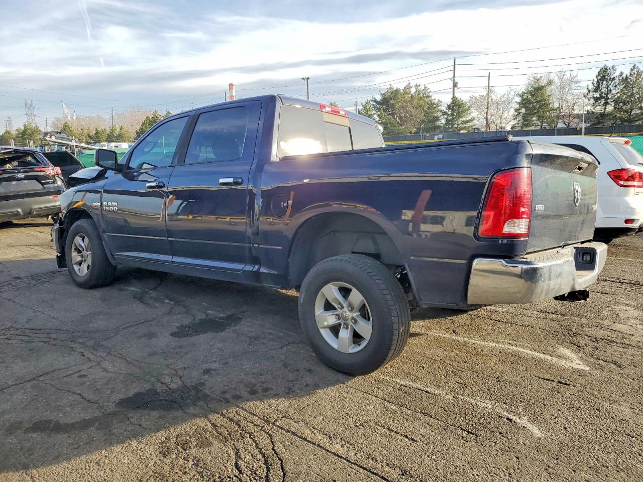 2014 RAM 1500 SLT photo 3