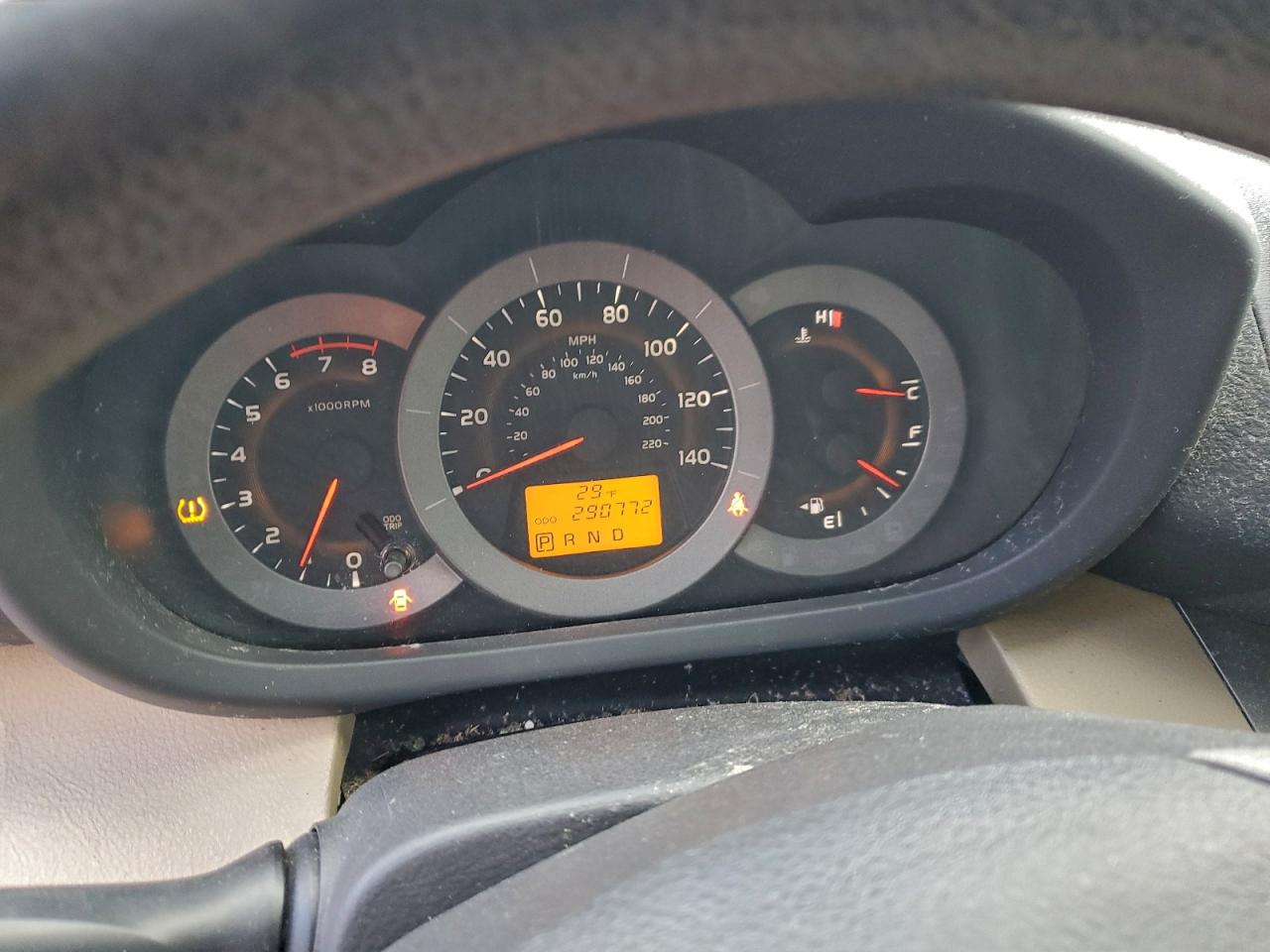 2011 TOYOTA RAV4 photo 9