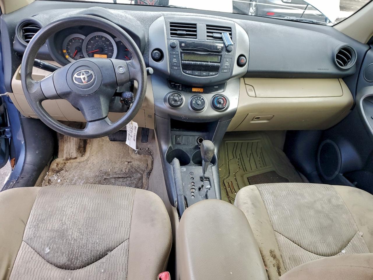 2011 TOYOTA RAV4 photo 8