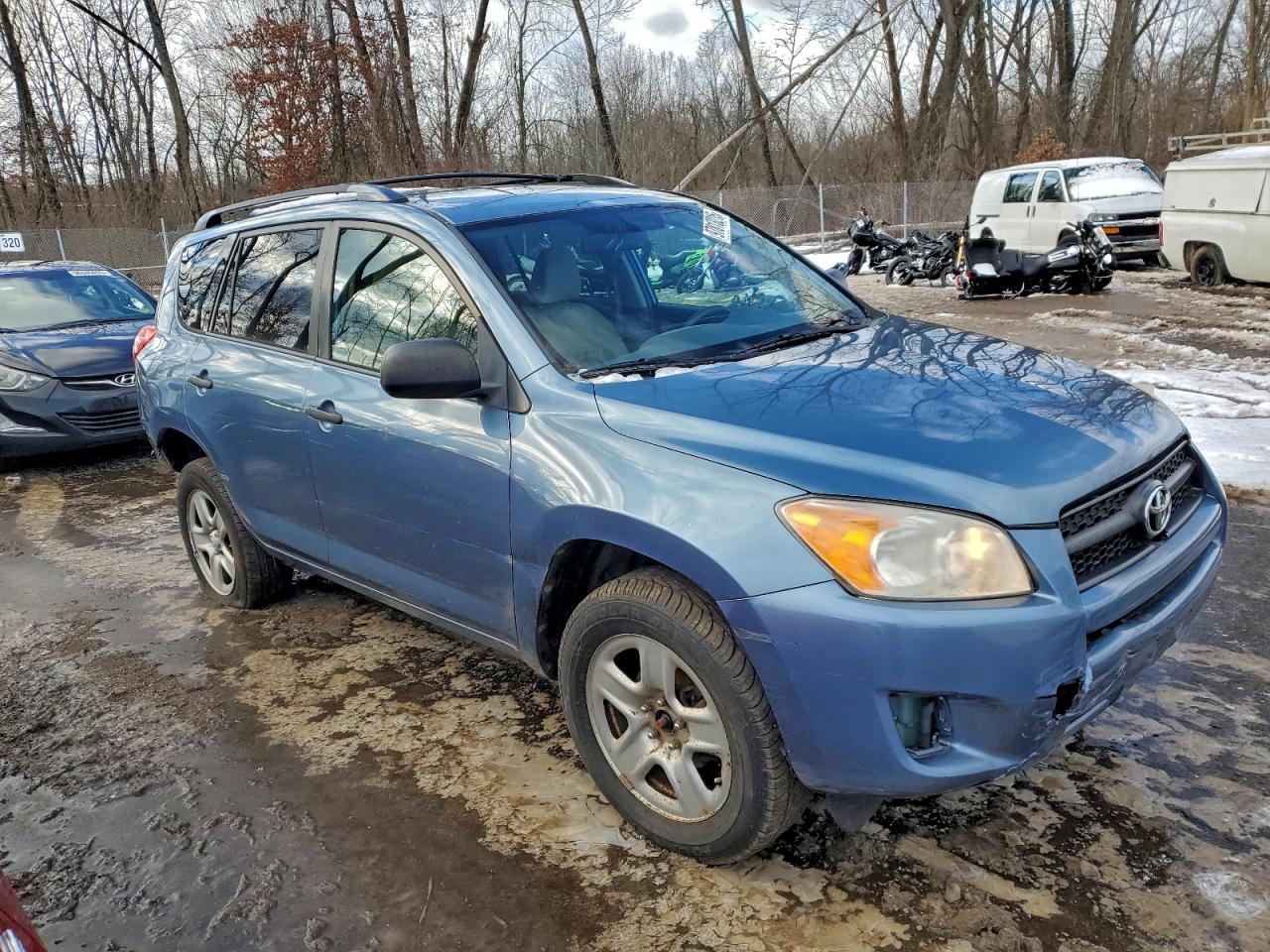 2011 TOYOTA RAV4 photo 4