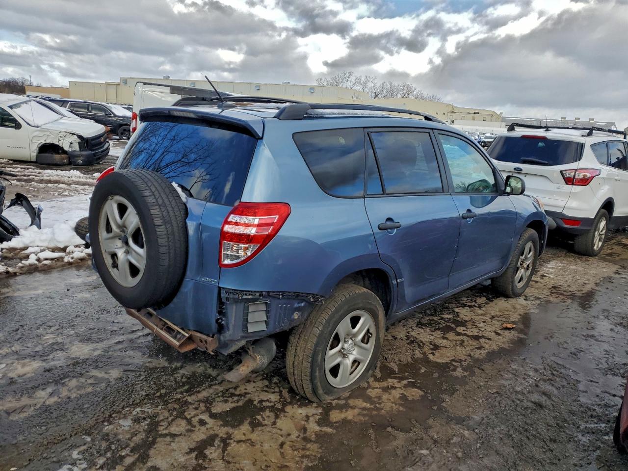 2011 TOYOTA RAV4 photo 3