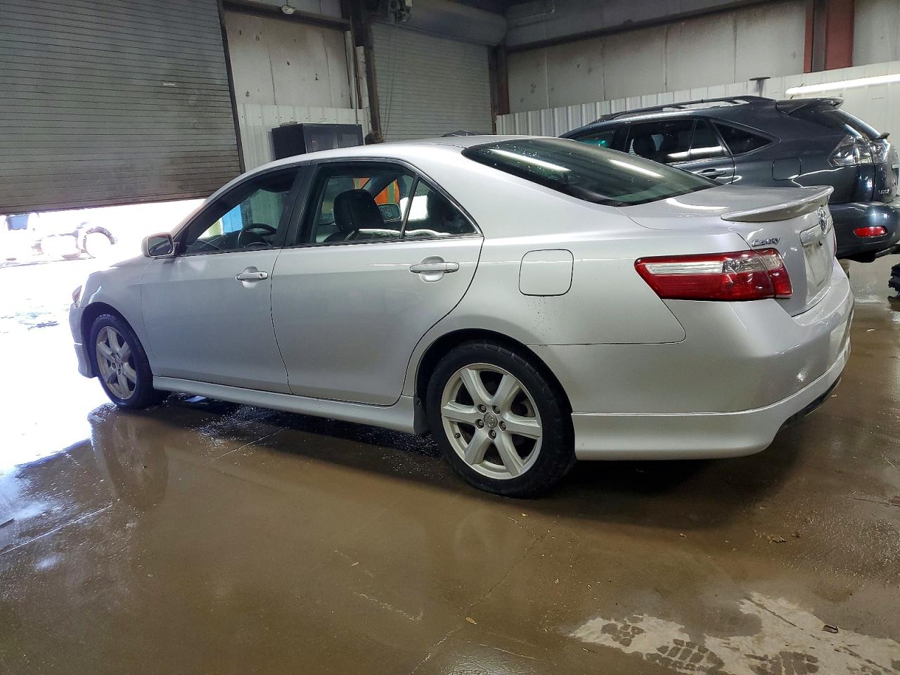 2008 TOYOTA CAMRY SE photo 3