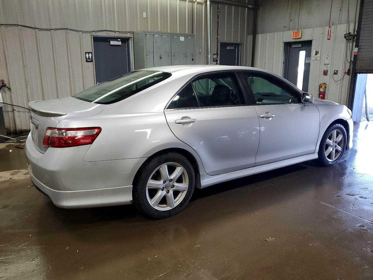 2008 TOYOTA CAMRY SE photo 5