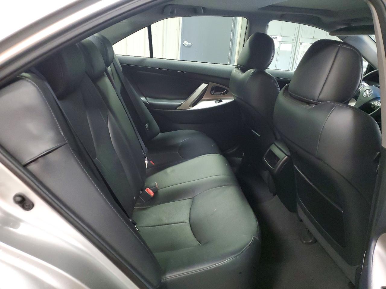 2008 TOYOTA CAMRY SE photo 19