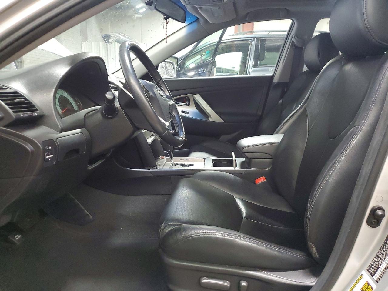 2008 TOYOTA CAMRY SE photo 13