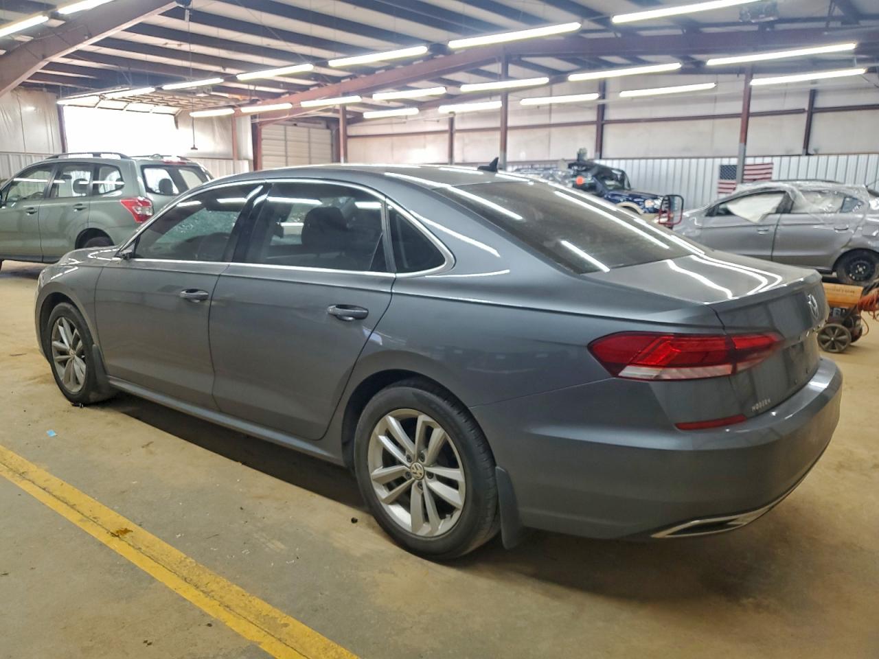 2020 VOLKSWAGEN PASSAT SE photo 2