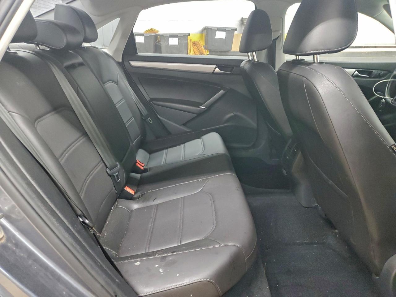 2020 VOLKSWAGEN PASSAT SE photo 10
