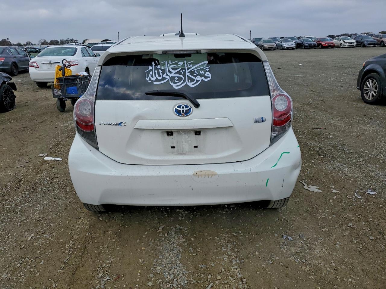 2014 TOYOTA PRIUS C photo 6