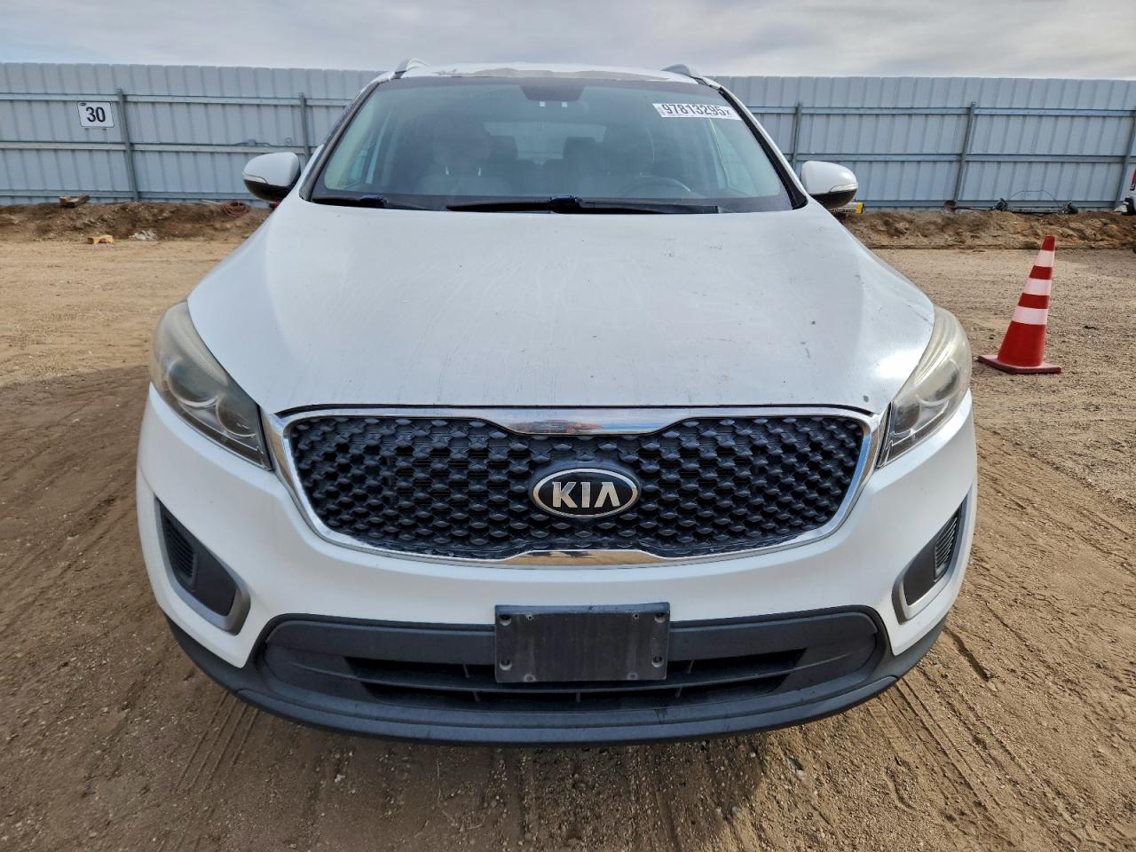 2016 KIA SORENTO LX photo 5