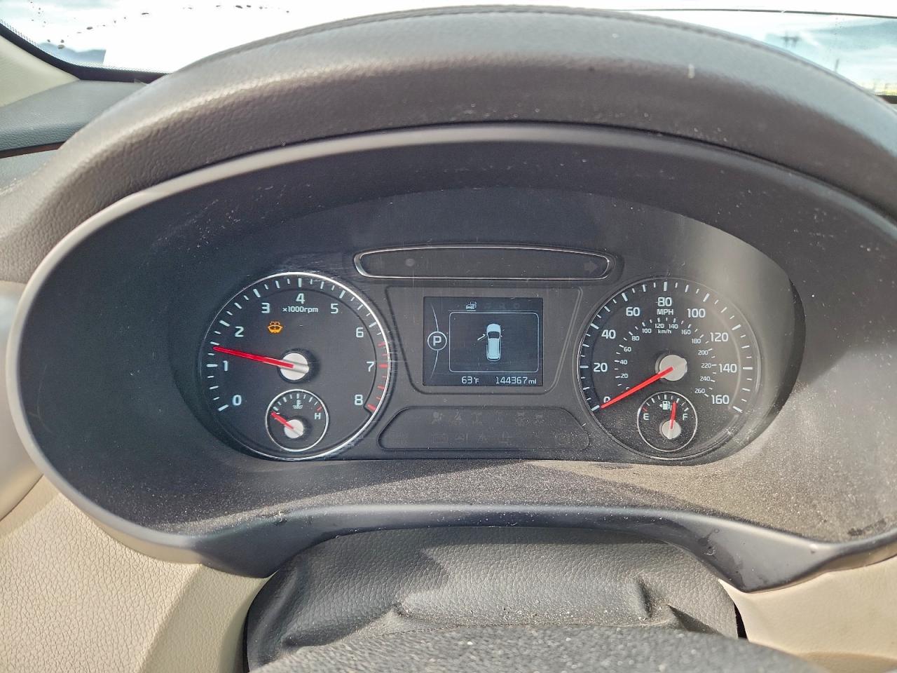 2016 KIA SORENTO LX photo 9