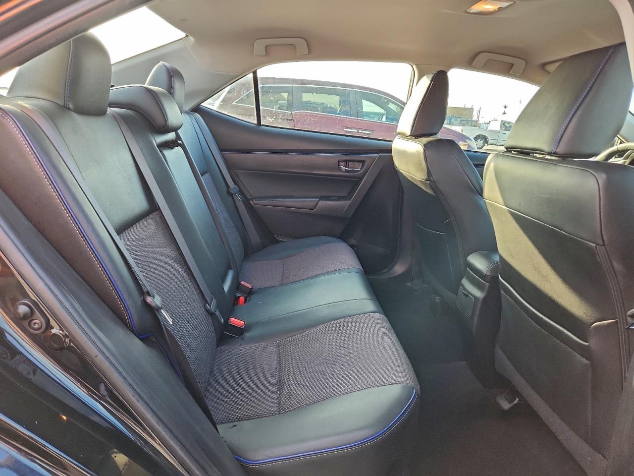 2017 TOYOTA COROLLA L photo 10