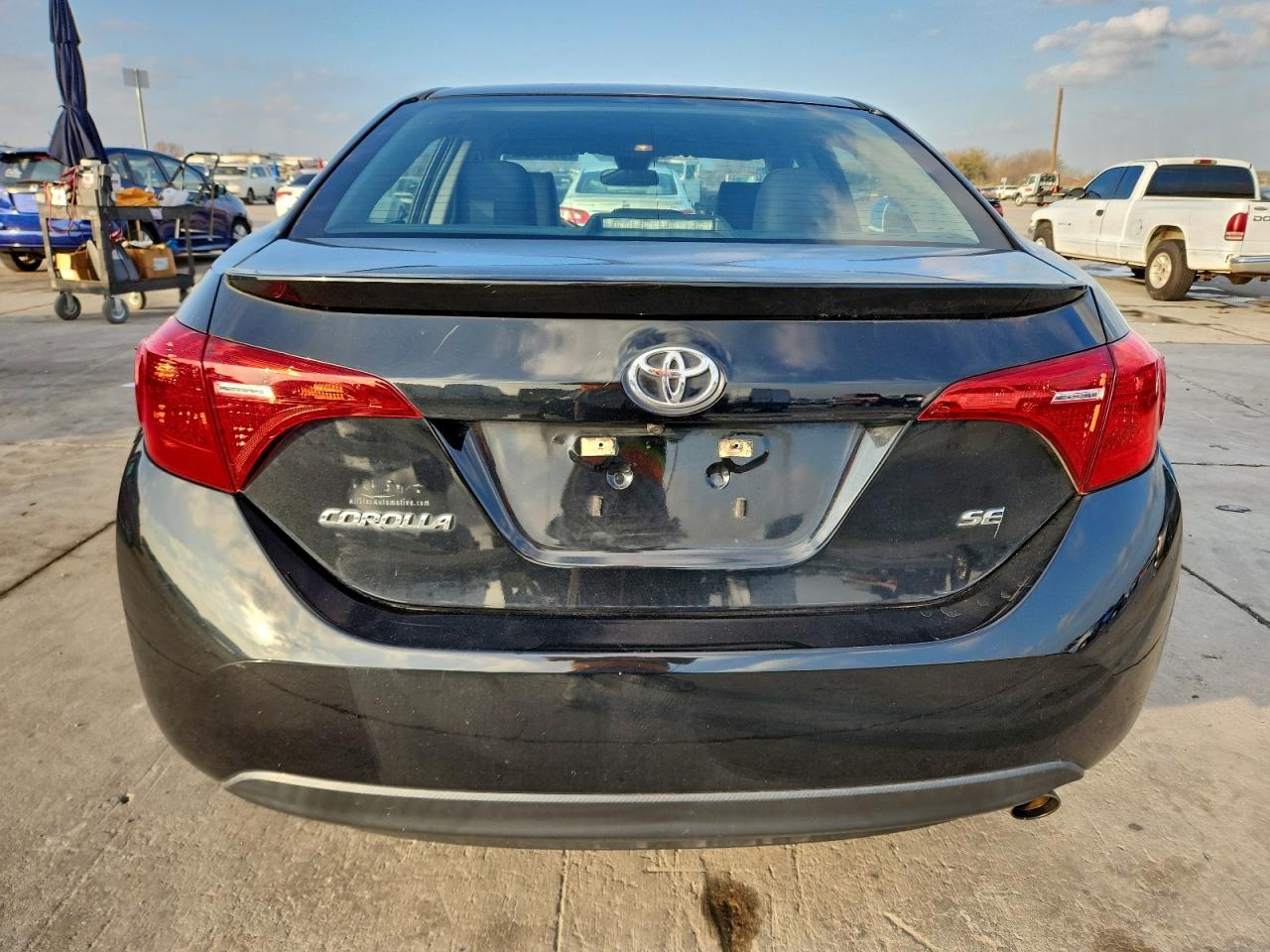 2017 TOYOTA COROLLA L photo 6