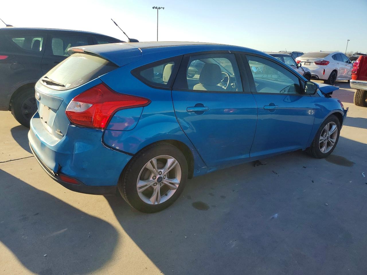2014 FORD FOCUS SE photo 3