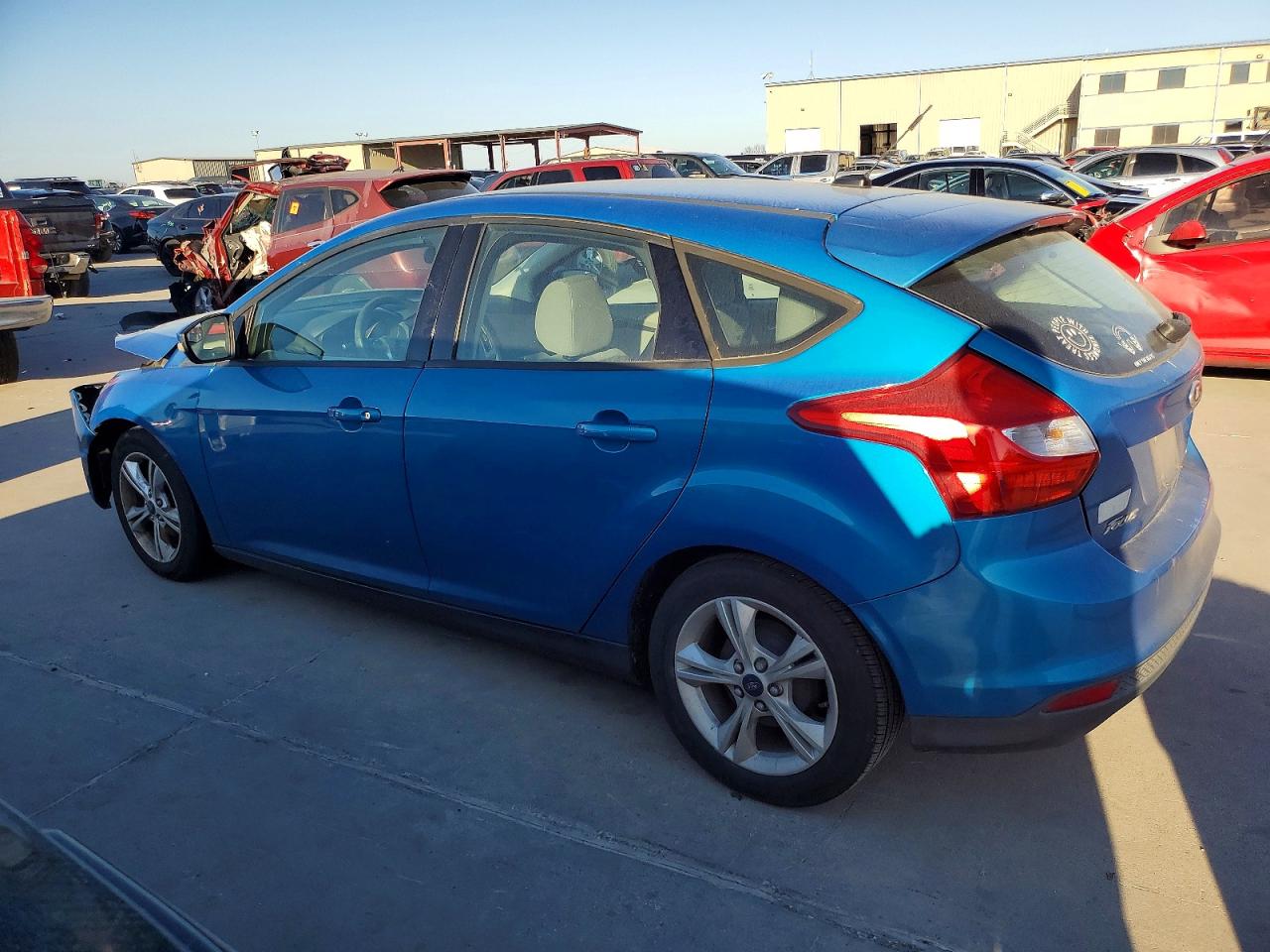 2014 FORD FOCUS SE photo 2
