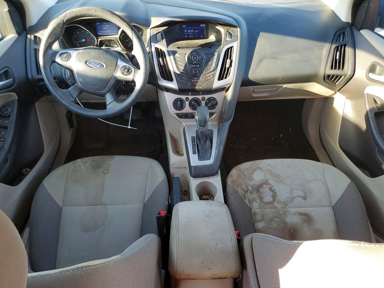 2014 FORD FOCUS SE photo 8