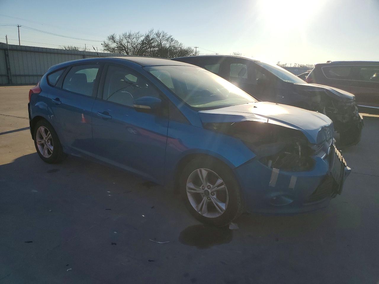 2014 FORD FOCUS SE photo 4