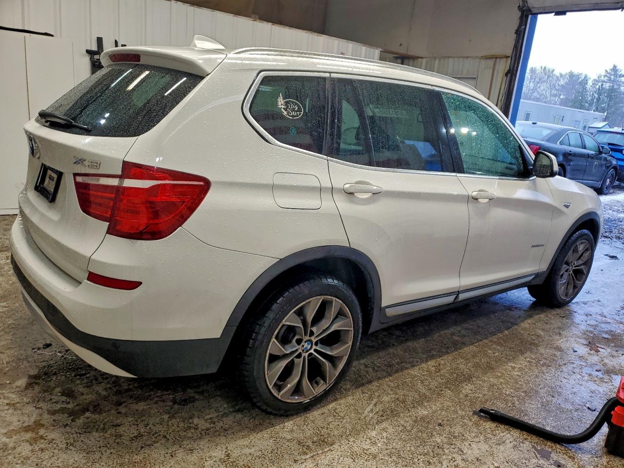2015 BMW X3 XDRIVE28D photo 3