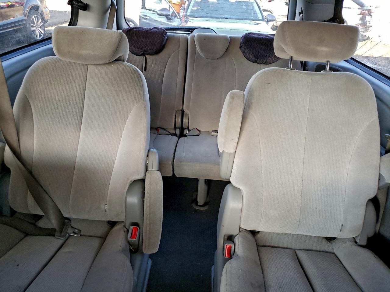 2008 KIA SEDONA EX photo 10