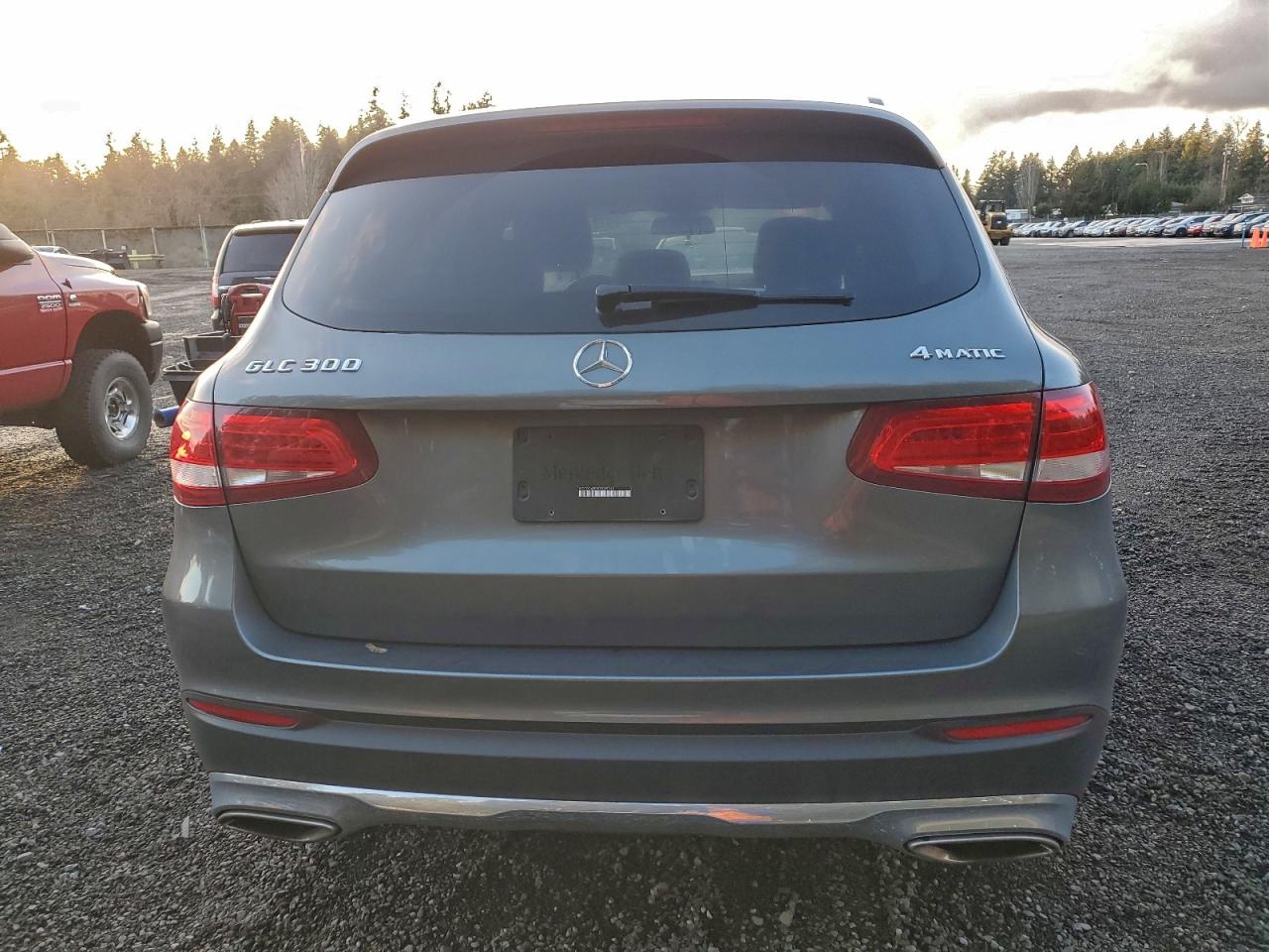 2016 MERCEDES-BENZ GLC 300 4MATIC photo 6