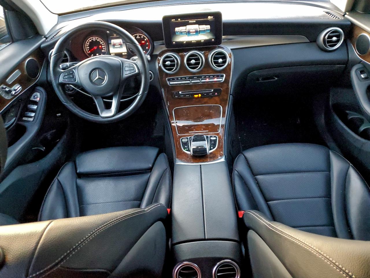 2016 MERCEDES-BENZ GLC 300 4MATIC photo 8