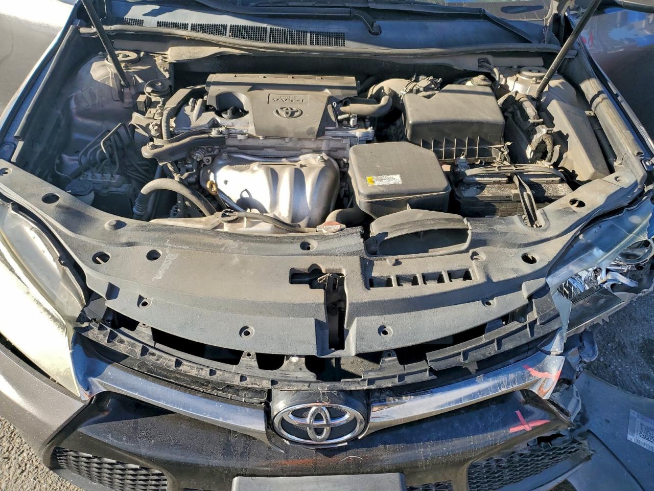 2016 TOYOTA CAMRY LE photo 21