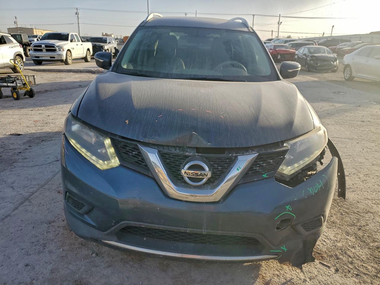 2014 NISSAN ROGUE S photo 5