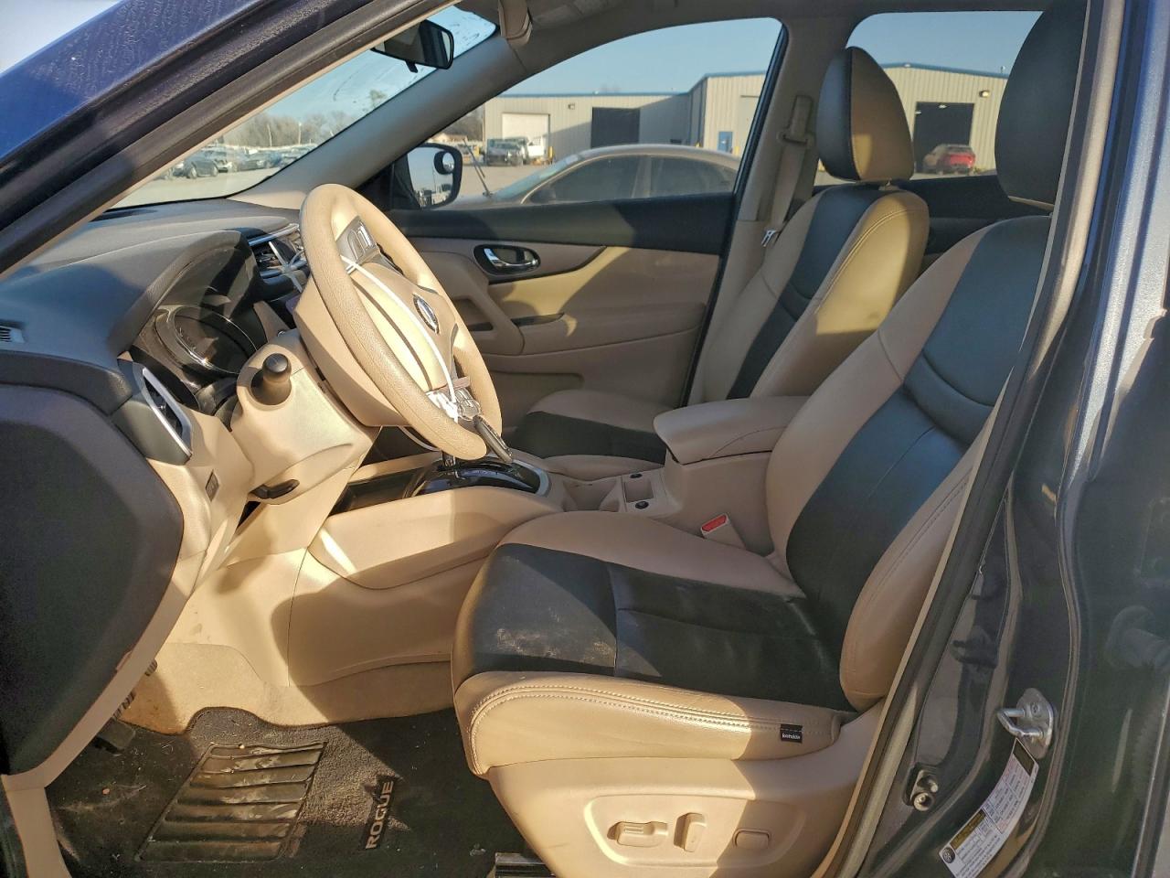 2014 NISSAN ROGUE S photo 7