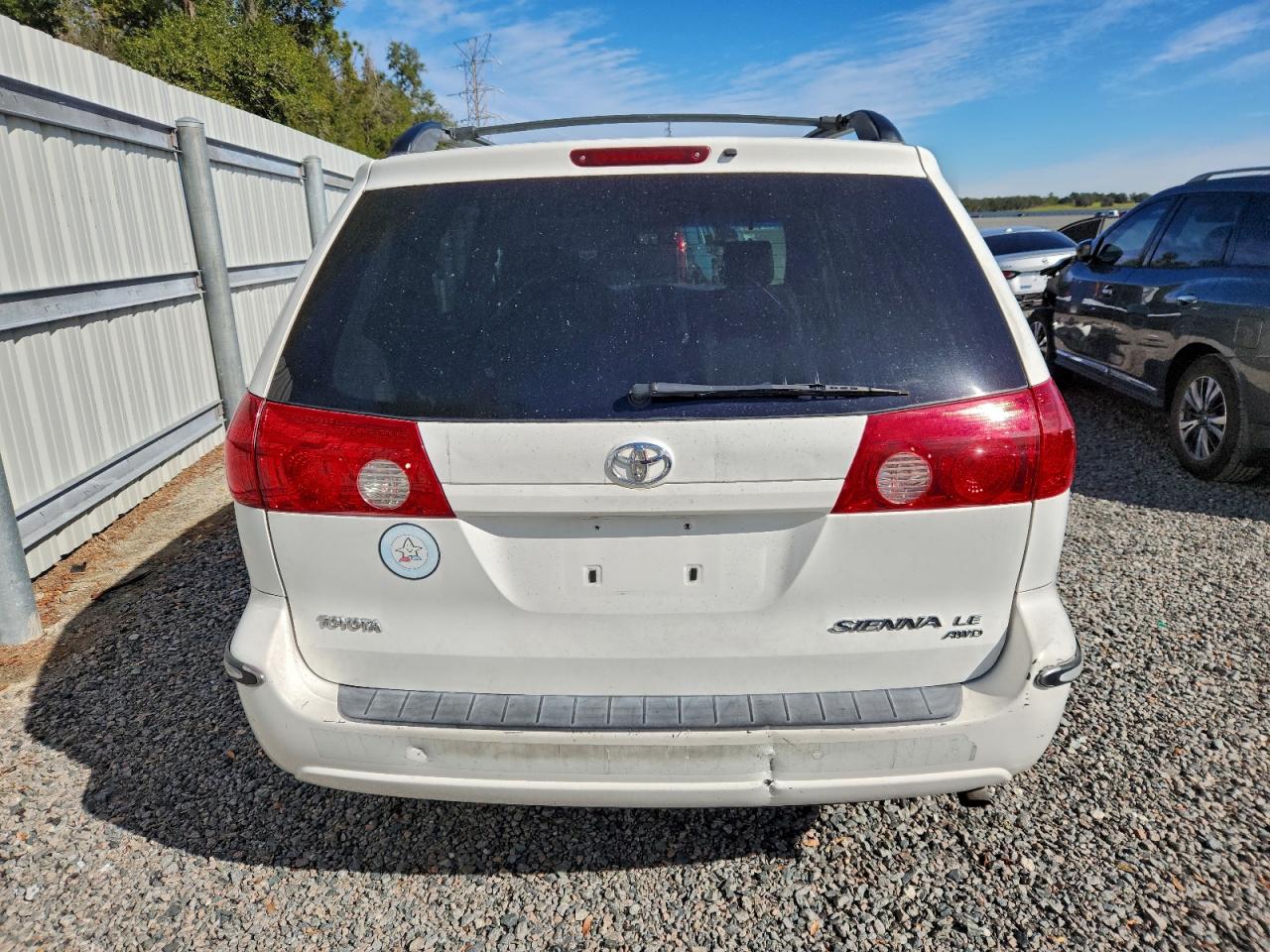 2006 TOYOTA SIENNA LE photo 6