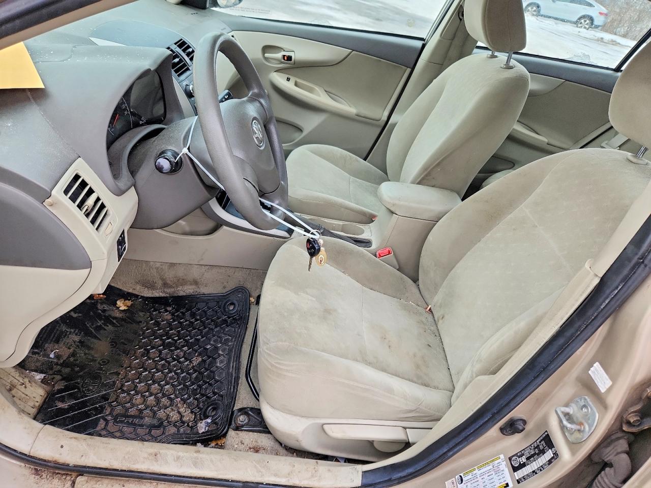 2010 TOYOTA COROLLA BASE photo 7