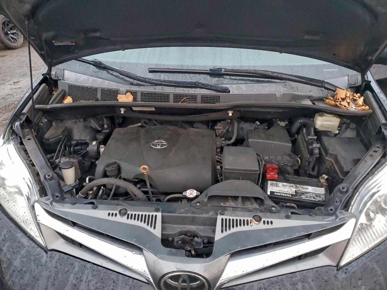 2020 TOYOTA SIENNA XLE photo 12