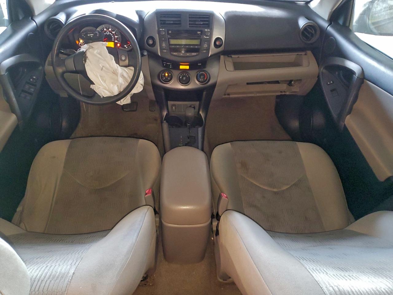 2010 TOYOTA RAV4 photo 8
