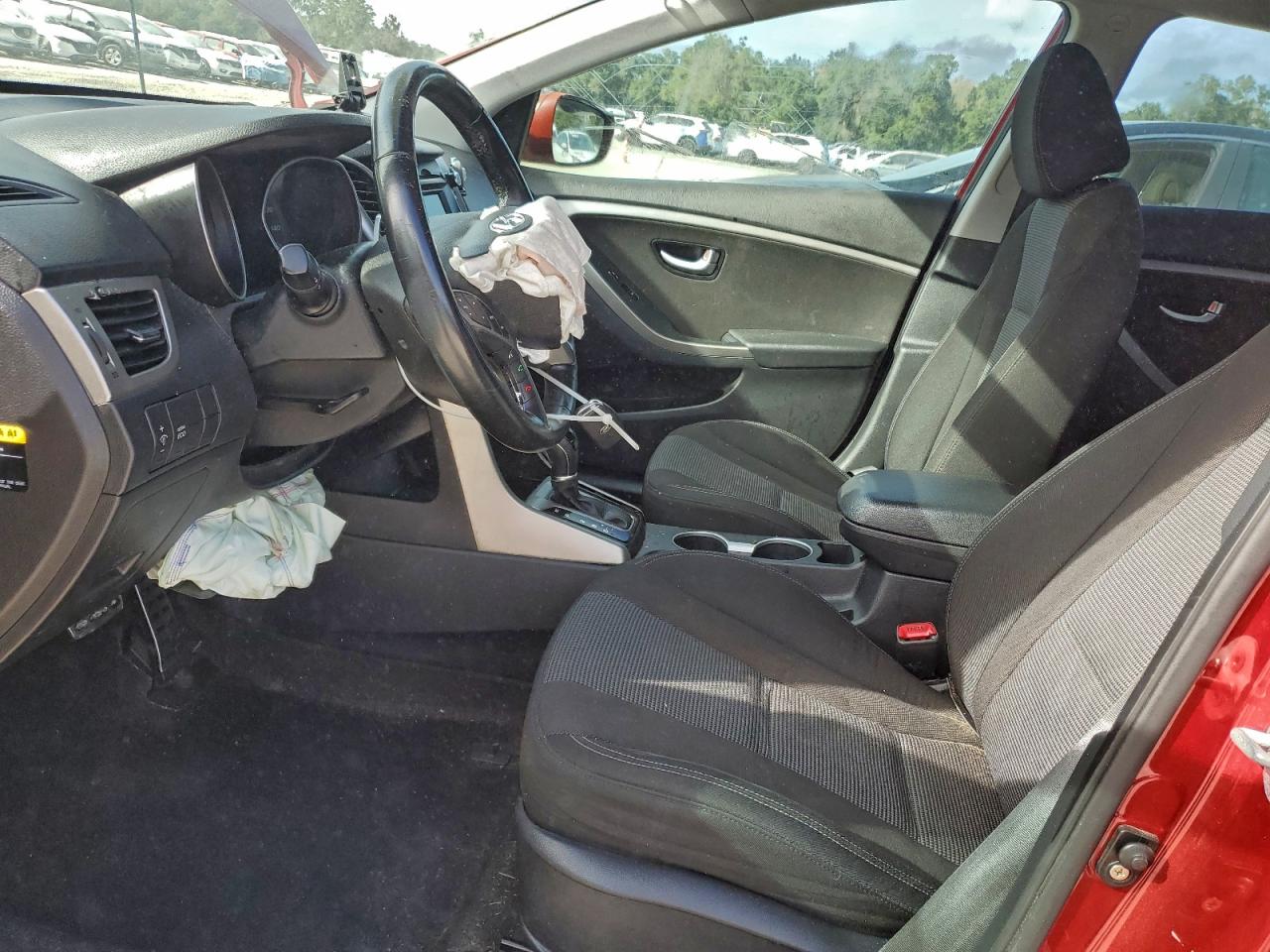 2016 HYUNDAI ELANTRA GT photo 7