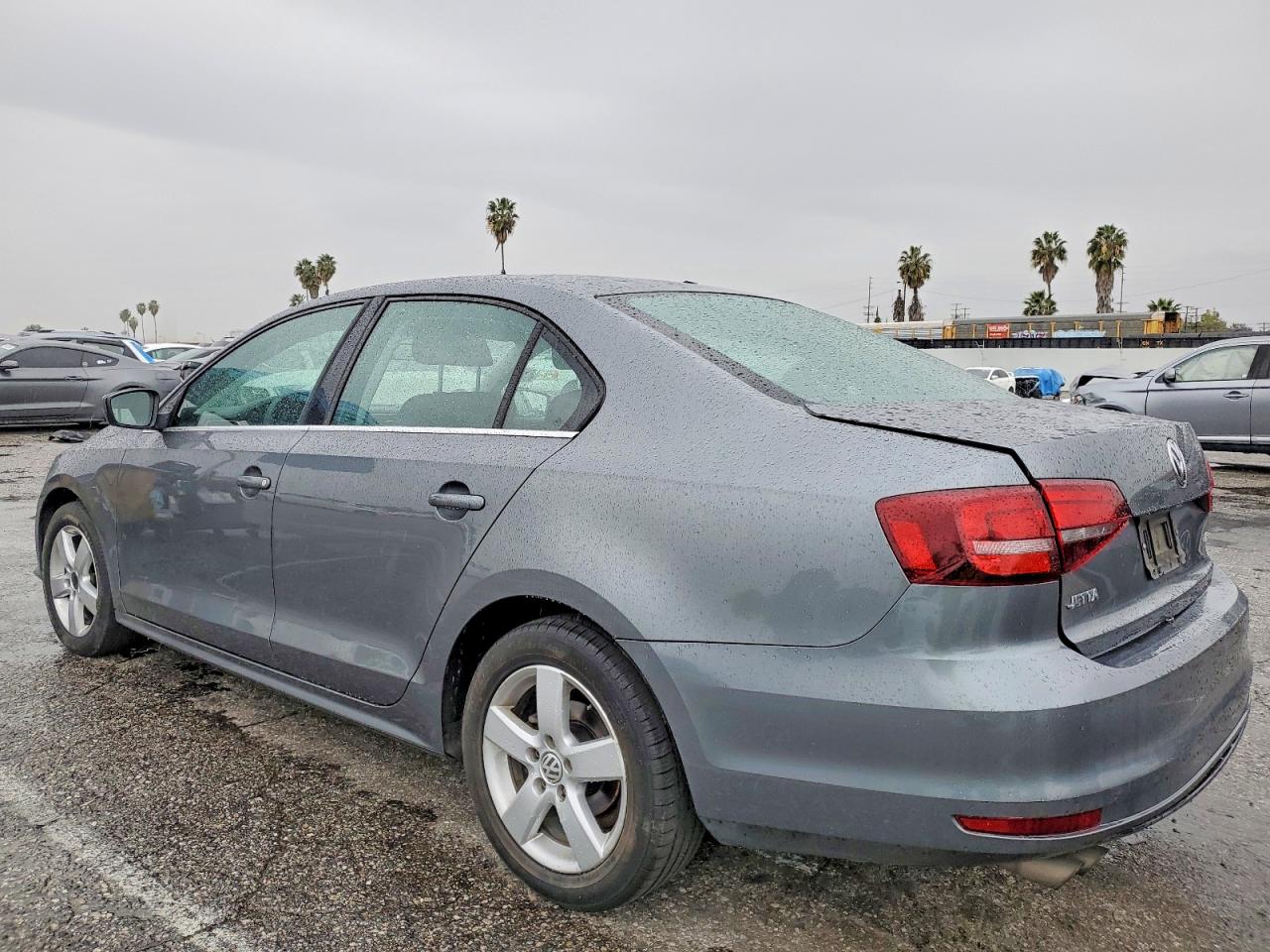 2017 VOLKSWAGEN JETTA S photo 2