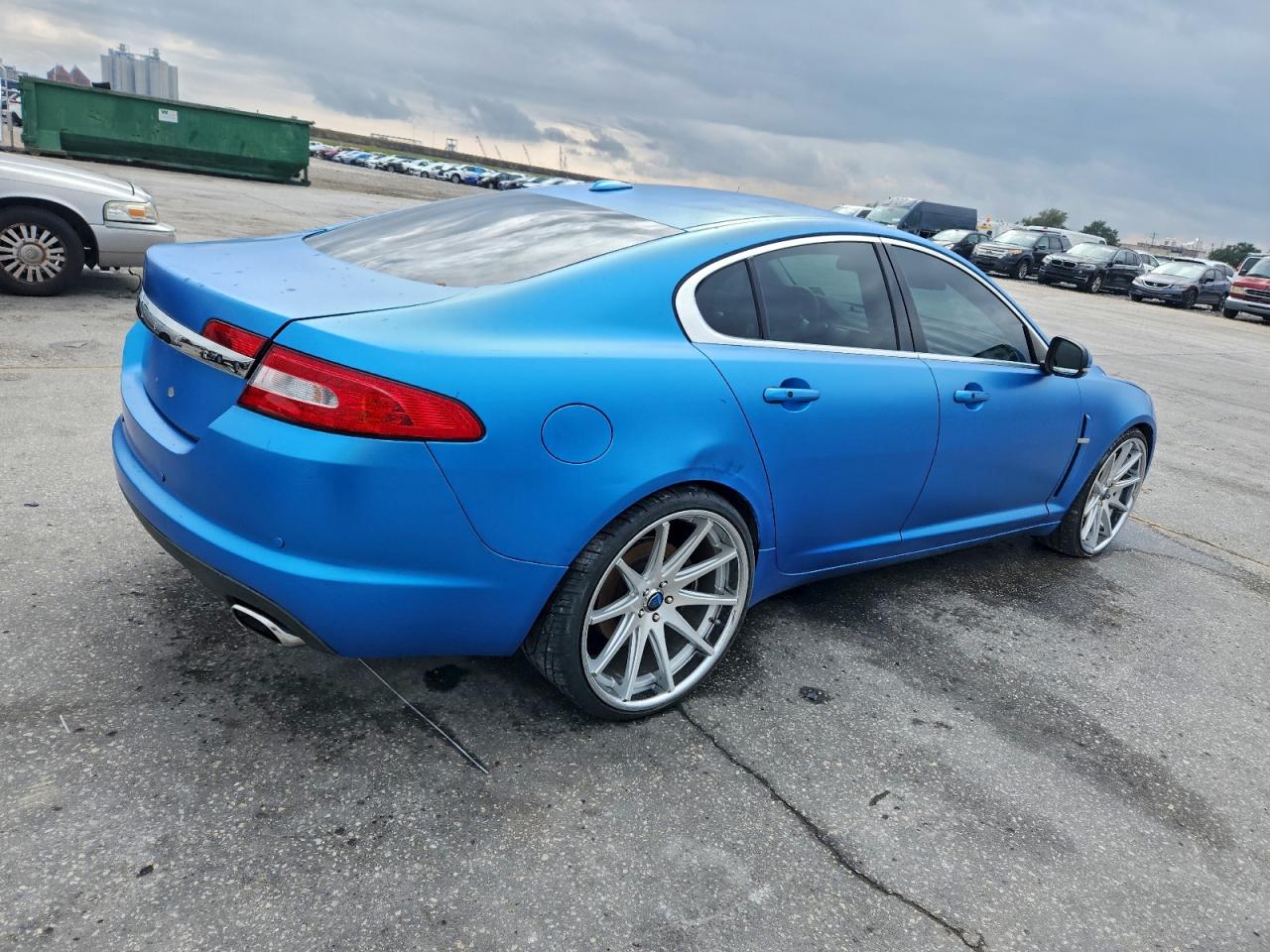 2011 JAGUAR XF PREMIUM photo 3