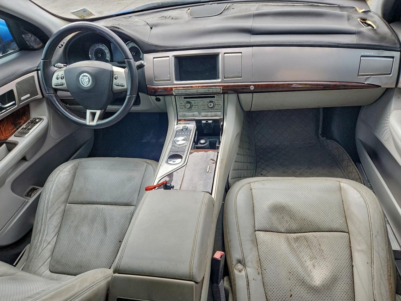 2011 JAGUAR XF PREMIUM photo 8