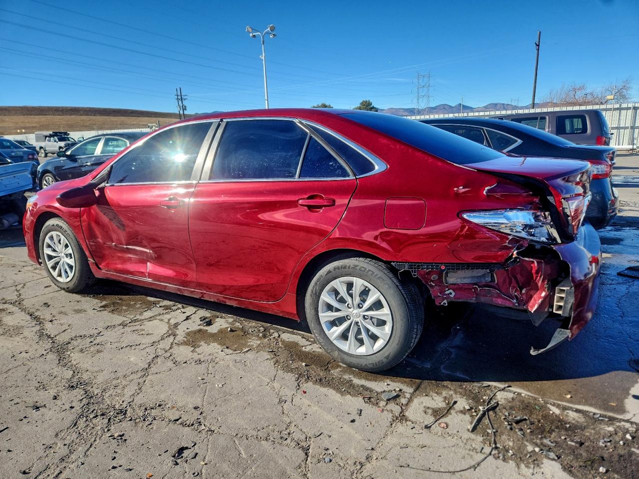 2015 TOYOTA CAMRY LE photo 2