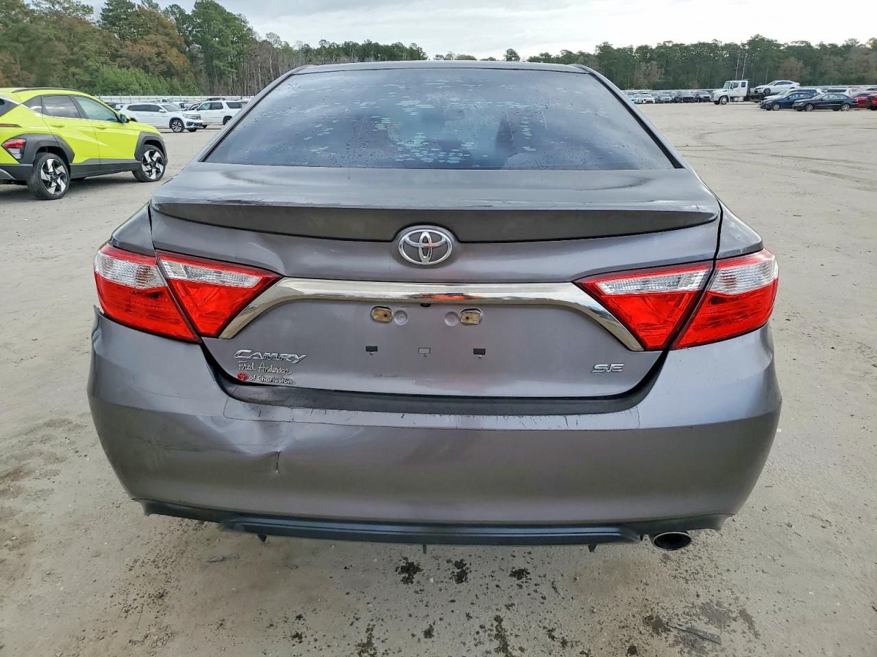 2017 TOYOTA CAMRY SE photo 6
