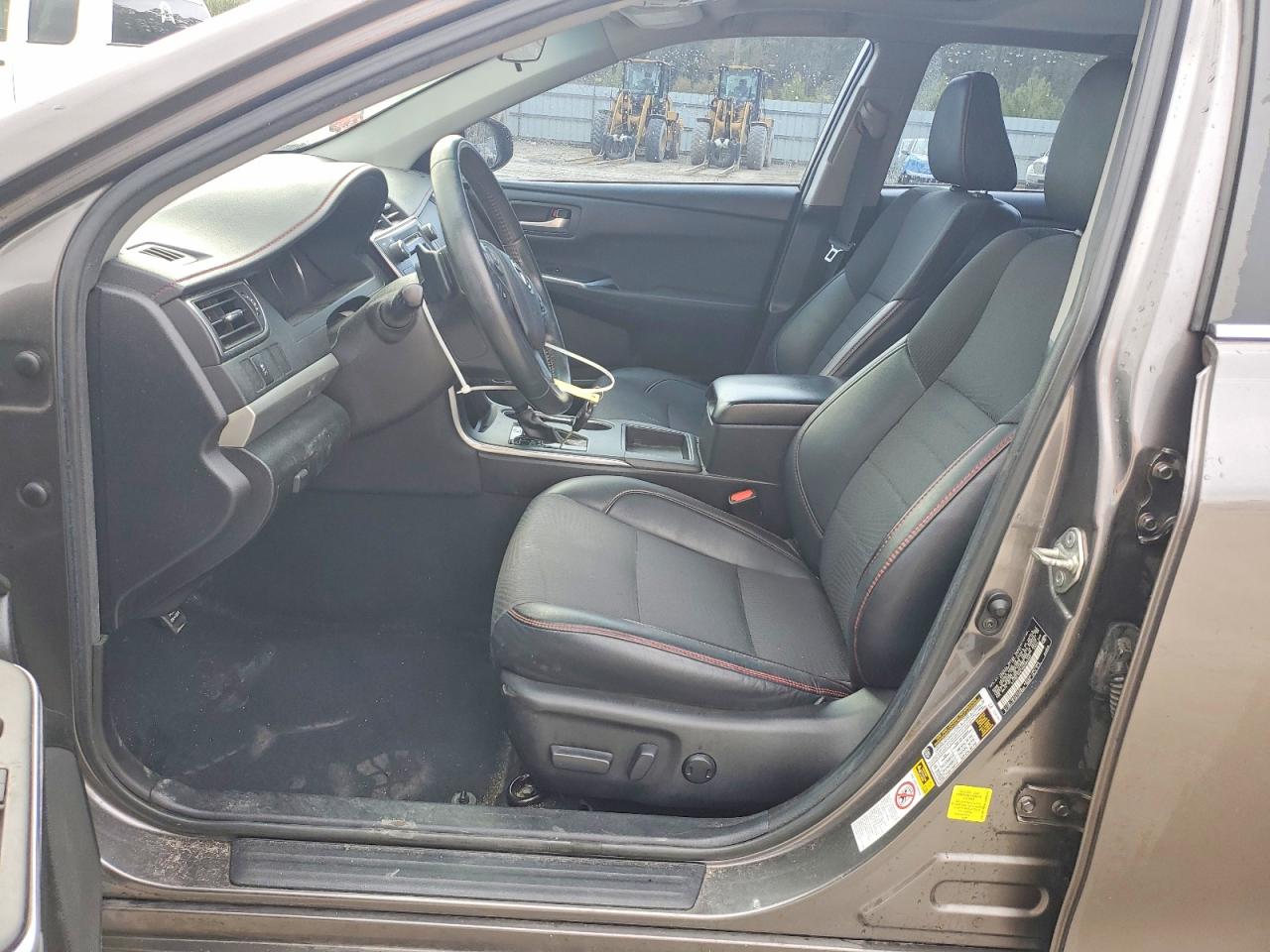 2017 TOYOTA CAMRY SE photo 7